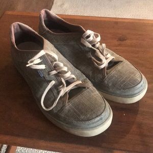 Men’s Size 13 Patagonia Gray Casual Shoes